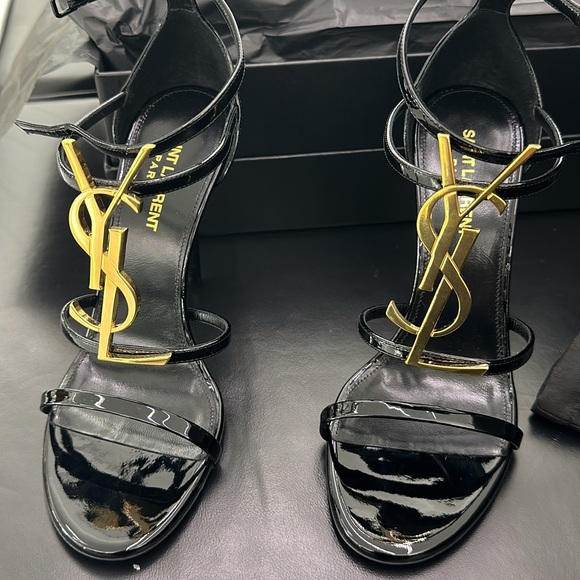 Yves Saint Laurent Shoes - News SAINT LAURENT